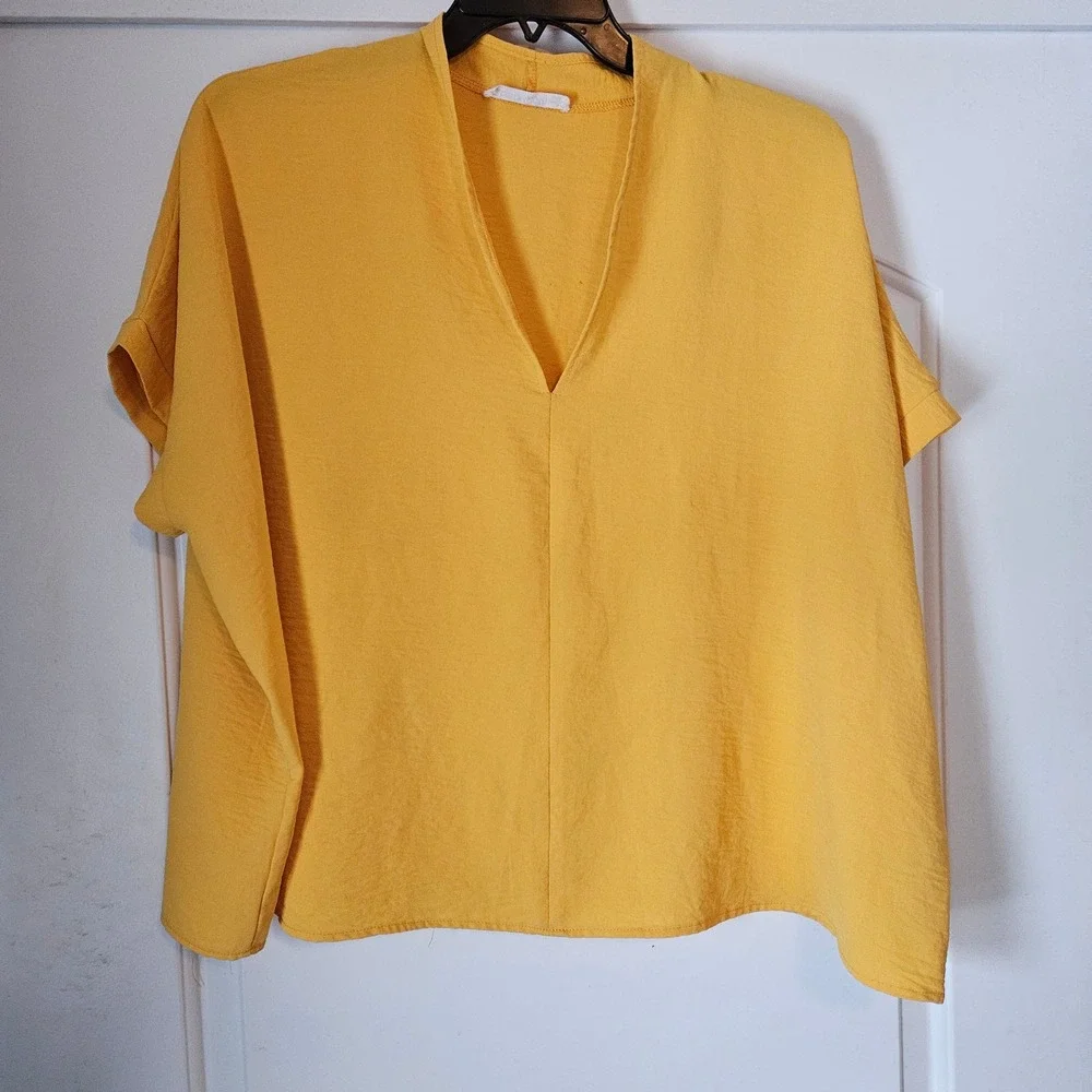 Lot of 3 Yellow Tops Womens Extra Large Cardigan Long Sleeve Short Mustard Soft‎ - Picture 7 of 16